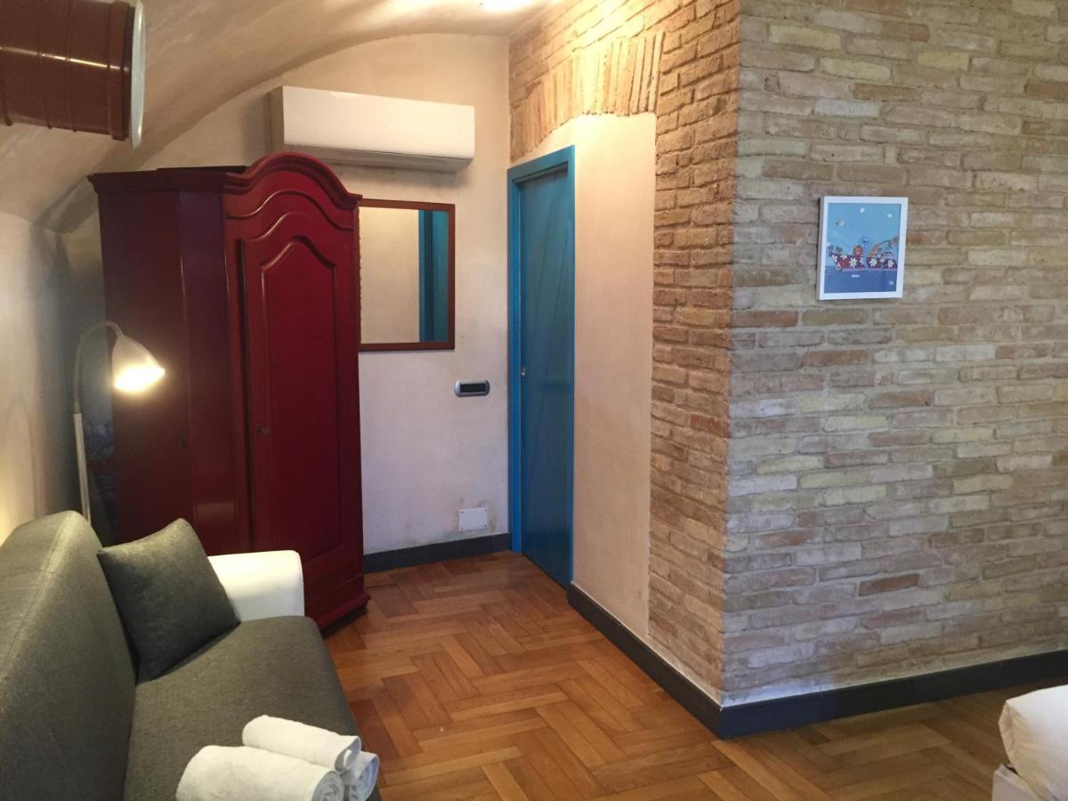 Little Cagliari Apartment Luaran gambar