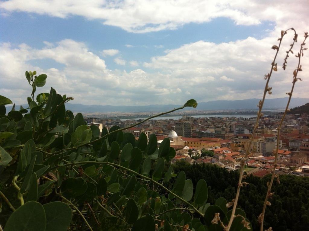 Little Cagliari Apartment Luaran gambar
